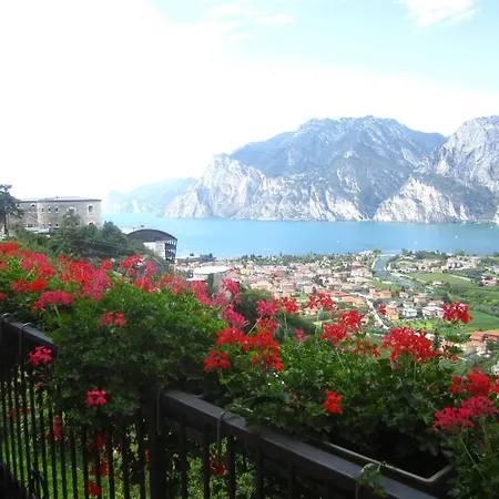 Appartamenti Nido D'Aquila Torbole Sul Garda Room photo